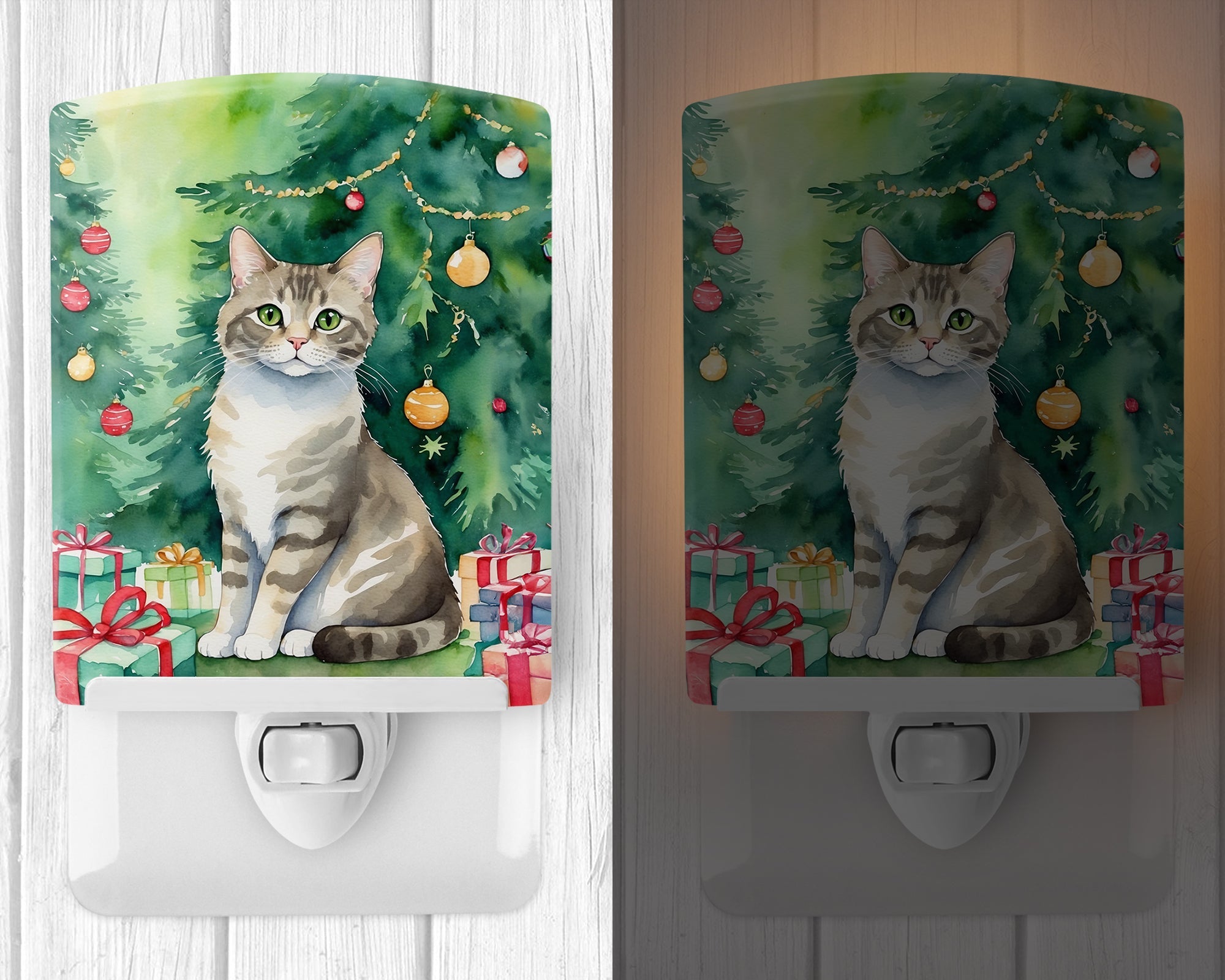 Pudelkatze Cat By the Christmas Tree Ceramic Night Light Compact, UL-Certified, Ideal for Bedroom, Bathroom, Nursery, Hallway, Kitchen, 6x4x3, Multicolor