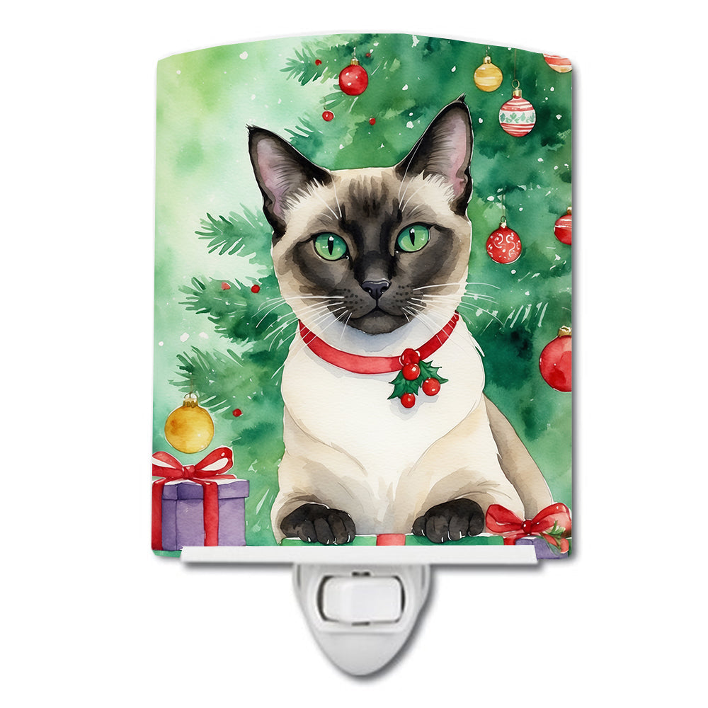 Siamese Cat By the Christmas Tree Ceramic Night Light Compact, UL-Certified, Ideal for Bedroom, Bathroom, Nursery, Hallway, Kitchen, 6x4x3, Multicolor