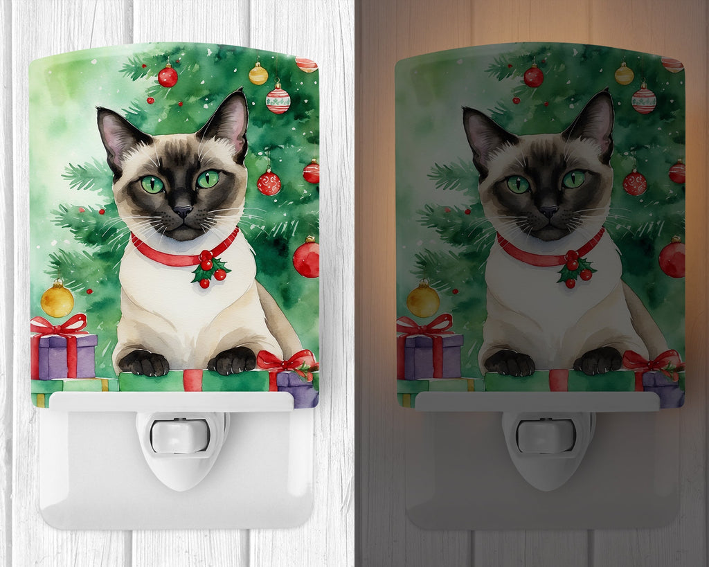 Siamese Cat By the Christmas Tree Ceramic Night Light Compact, UL-Certified, Ideal for Bedroom, Bathroom, Nursery, Hallway, Kitchen, 6x4x3, Multicolor