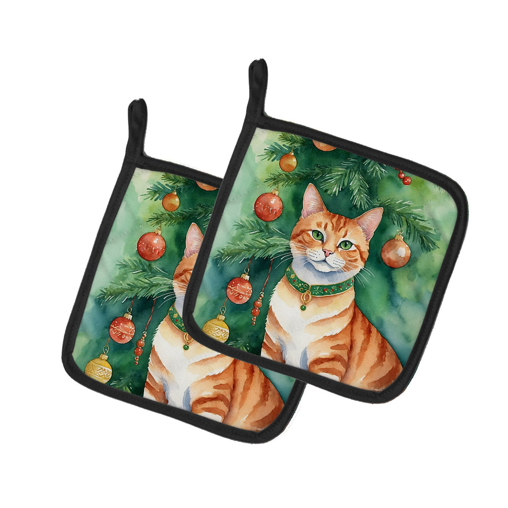 Suphalak Cat By the Christmas Tree Pot Holder Set of 2 Heat Resistant Quilted Hot Pads 7.5 x 7.5 Inch, Insulated Kitchen Trivets for Cooking & Baking