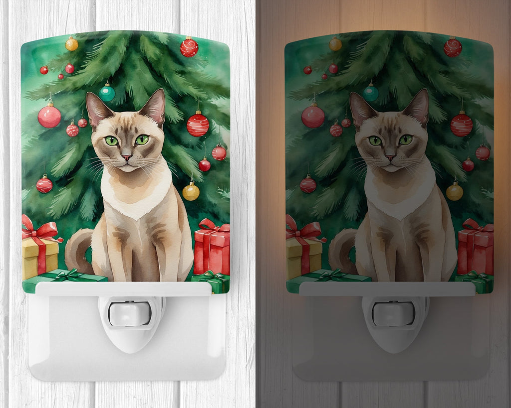 Tonkinese Cat By the Christmas Tree Ceramic Night Light Compact, UL-Certified, Ideal for Bedroom, Bathroom, Nursery, Hallway, Kitchen, 6x4x3, Multicolor