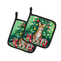 Toyger Cat By the Christmas Tree Pot Holder Set of 2 Heat Resistant Quilted Hot Pads 7.5 x 7.5 Inch, Insulated Kitchen Trivets for Cooking & Baking