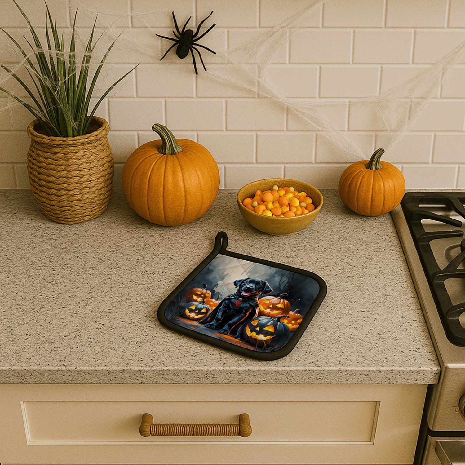 Black Labrador Retriever Puppy Halloween Pot Holder Set of 2 Heat Resistant Quilted Hot Pads 7.5 x 7.5 Inch, Insulated Kitchen Trivets for Cooking & Baking