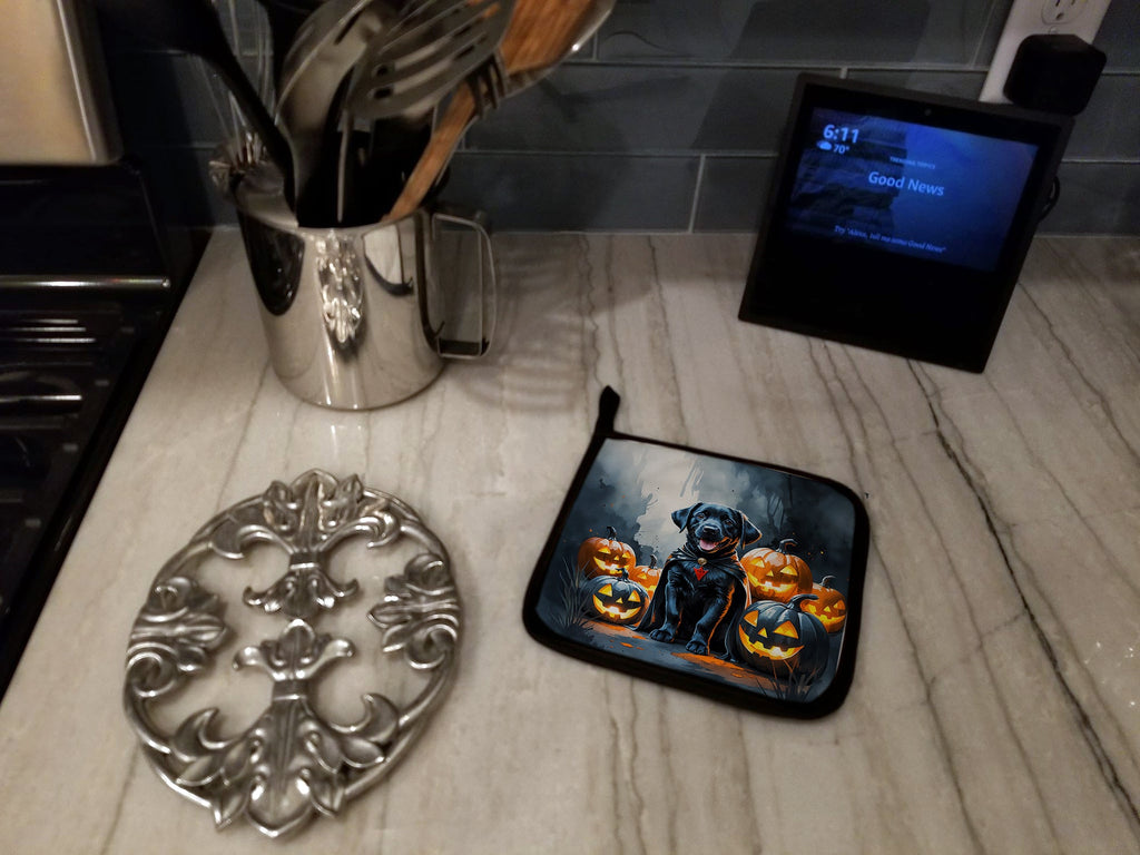 Black Labrador Retriever Puppy Halloween Pot Holder Set of 2 Heat Resistant Quilted Hot Pads 7.5 x 7.5 Inch, Insulated Kitchen Trivets for Cooking & Baking