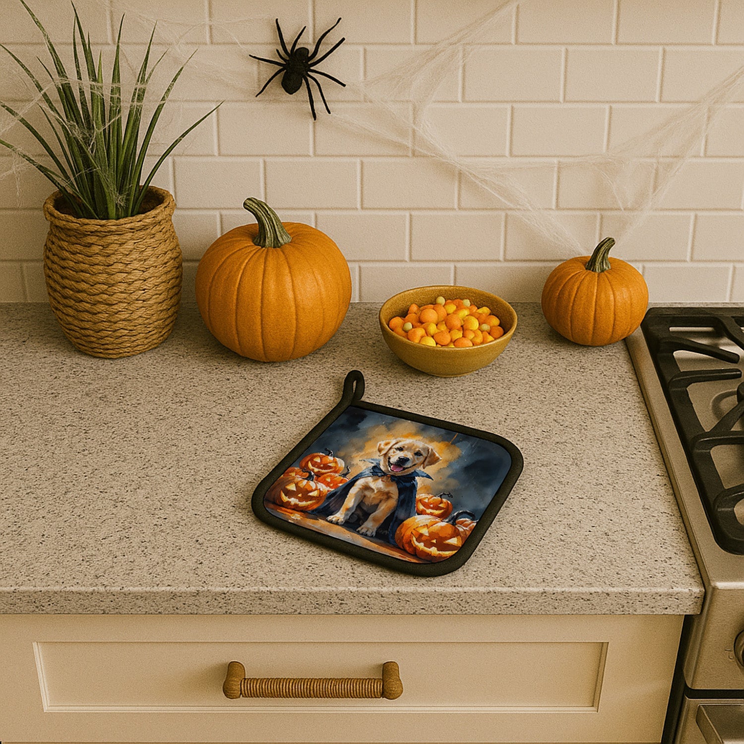 Yellow Labrador Retriever Puppy Halloween Pot Holder Set of 2 Heat Resistant Quilted Hot Pads 7.5 x 7.5 Inch, Insulated Kitchen Trivets for Cooking & Baking