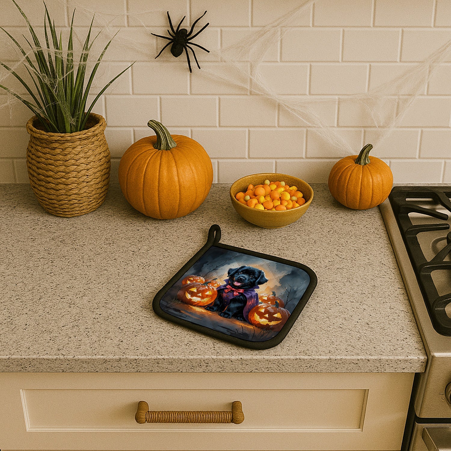 Black Newfoundland Puppy Halloween Pot Holder Set of 2 Heat Resistant Quilted Hot Pads 7.5 x 7.5 Inch, Insulated Kitchen Trivets for Cooking & Baking
