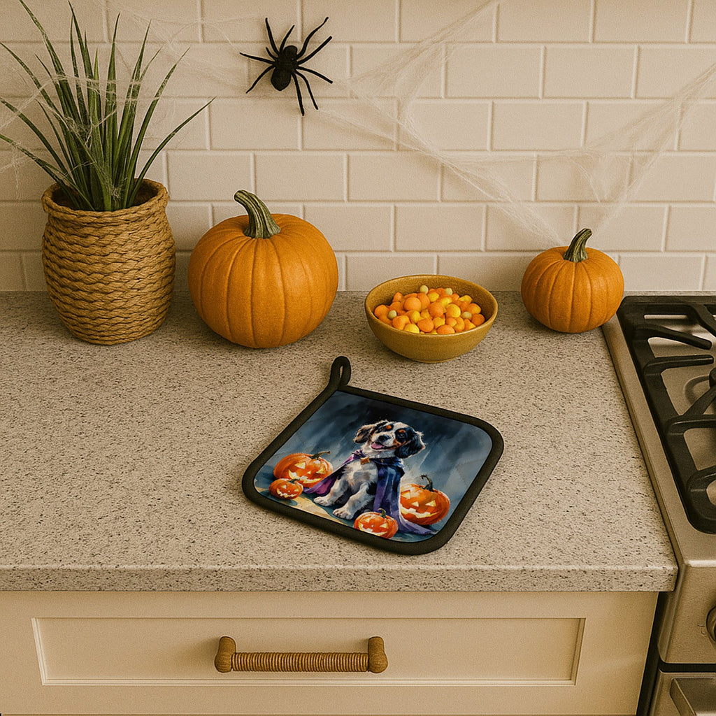 Welsh Springer Spaniel Puppy Halloween Pot Holder Set of 2 Heat Resistant Quilted Hot Pads 7.5 x 7.5 Inch, Insulated Kitchen Trivets for Cooking & Baking