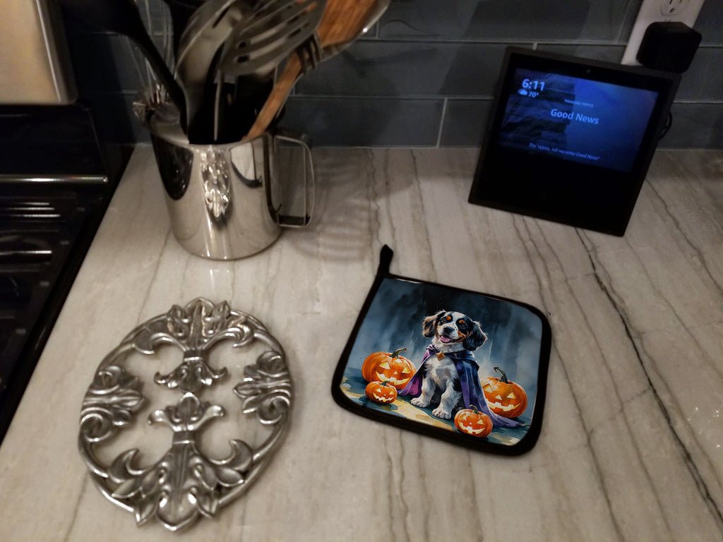Welsh Springer Spaniel Puppy Halloween Pot Holder Set of 2 Heat Resistant Quilted Hot Pads 7.5 x 7.5 Inch, Insulated Kitchen Trivets for Cooking & Baking