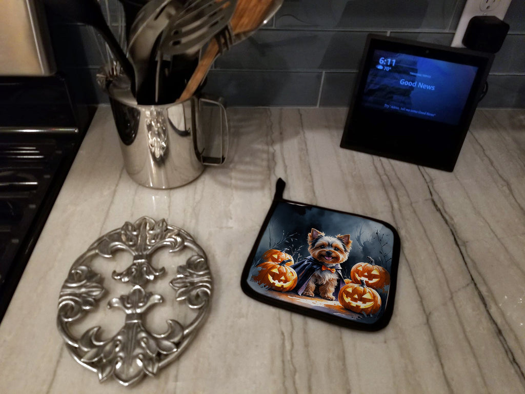 Yorkshire Terrier Puppy Halloween Pot Holder Set of 2 Heat Resistant Quilted Hot Pads 7.5 x 7.5 Inch, Insulated Kitchen Trivets for Cooking & Baking