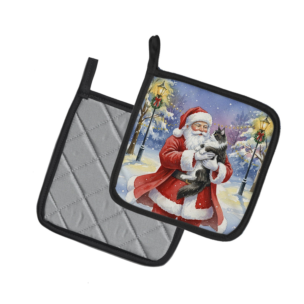 MaineCoon Black & White Cat with Santa Claus Pot Holder Set of 2 Heat Resistant Quilted Hot Pads 7.5 x 7.5 Inch, Insulated Kitchen Trivets for Cooking & Baking
