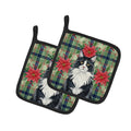 MaineCoon Black and White Cat with Poinsettias Pot Holder Set of 2 Heat Resistant Quilted Hot Pads 7.5 x 7.5 Inch, Insulated Kitchen Trivets for Cooking & Baking