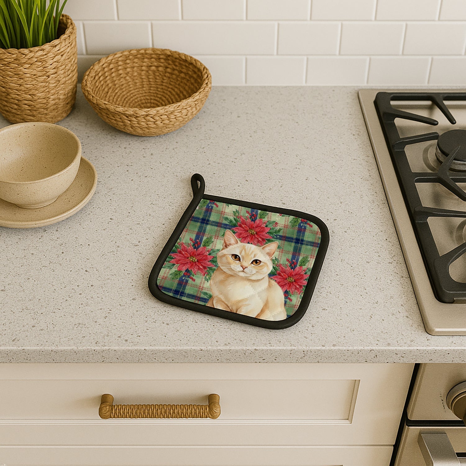 Solid Cream Cat with Poinsettias Pot Holder Set of 2 Heat Resistant Quilted Hot Pads 7.5 x 7.5 Inch, Insulated Kitchen Trivets for Cooking & Baking