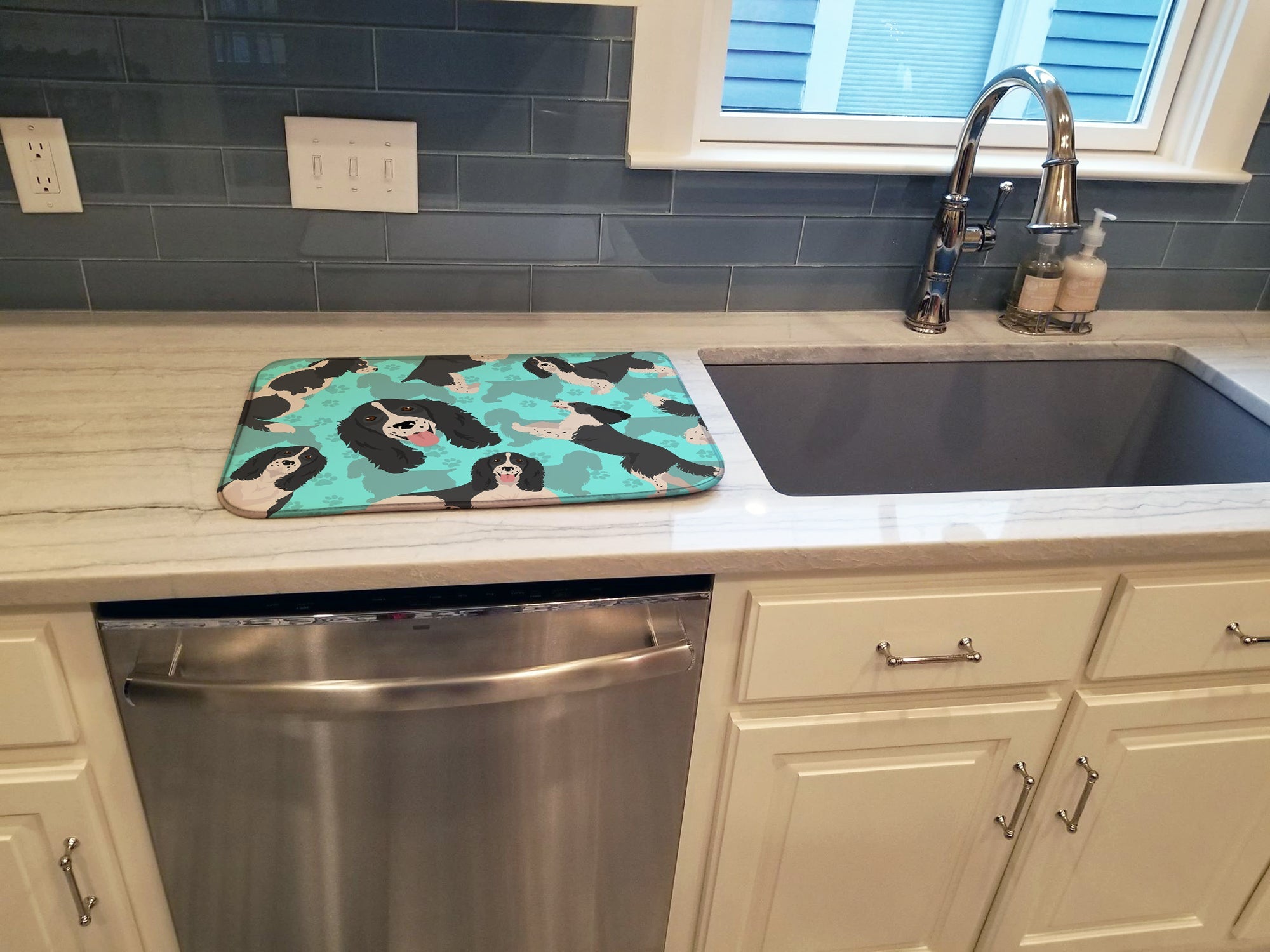 Black and White English Springer Spaniel Dish Drying Mat Absorbent Dish Drying Mat Pad for Kitchen Counter Dish Drainer Mat for Countertop, 14 x 21", Multicolor