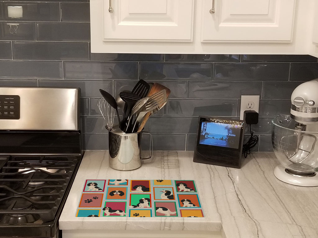 Lots of Tricolor Cavalier Spaniel Cutting Board Tempered Glass Kitchen Cutting Surface, Heat Resistant Chopping, Non-Slip Feet, Food Prep & Serving