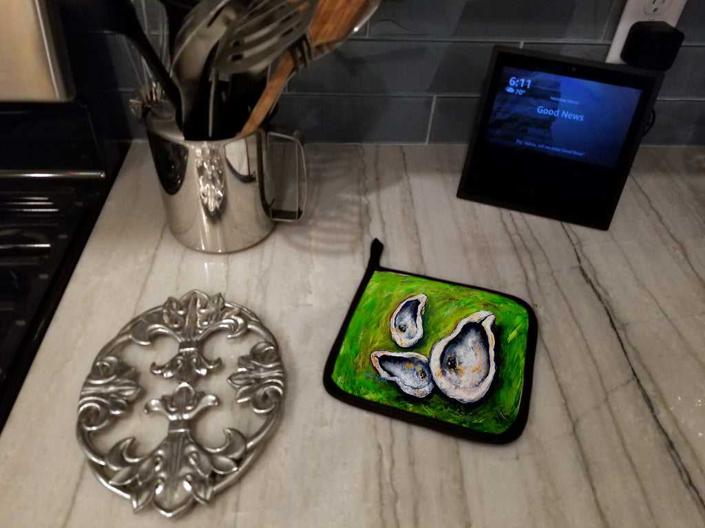 All Shucked Oysters Pot Holder Set of 2 Heat Resistant Quilted Hot Pads 7.5 x 7.5 Inch, Insulated Kitchen Trivets for Cooking & Baking