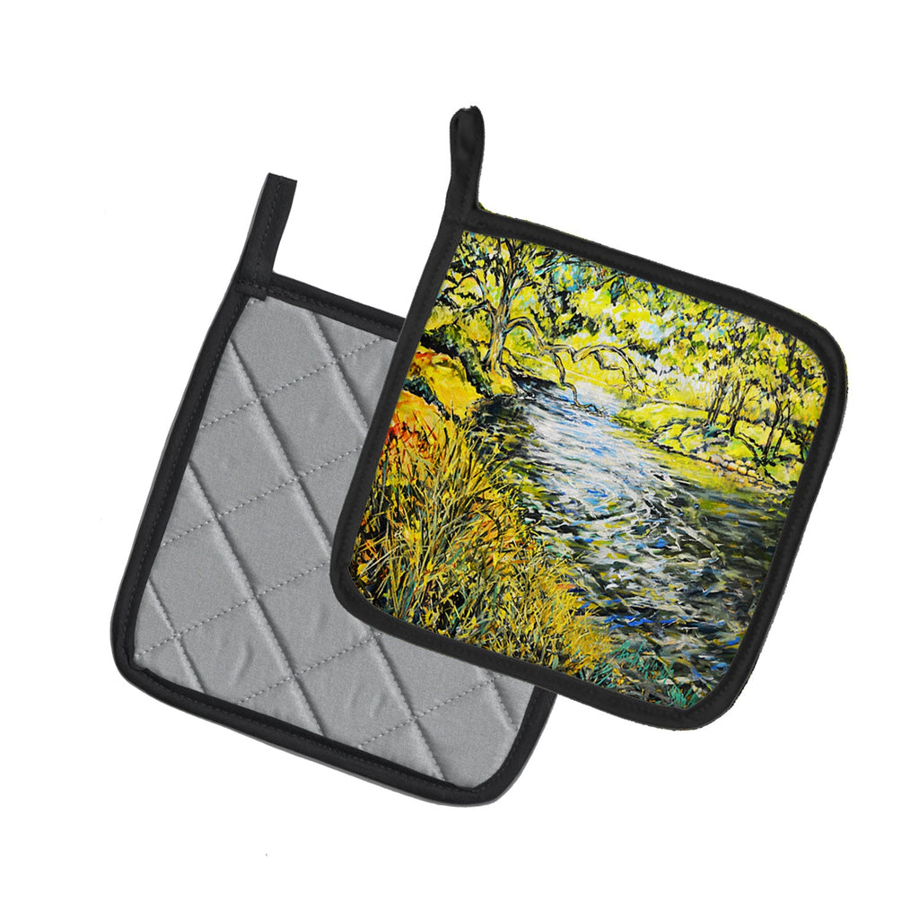 At The Grand Hotel Pot Holder Set of 2 Heat Resistant Quilted Hot Pads 7.5 x 7.5 Inch, Insulated Kitchen Trivets for Cooking & Baking