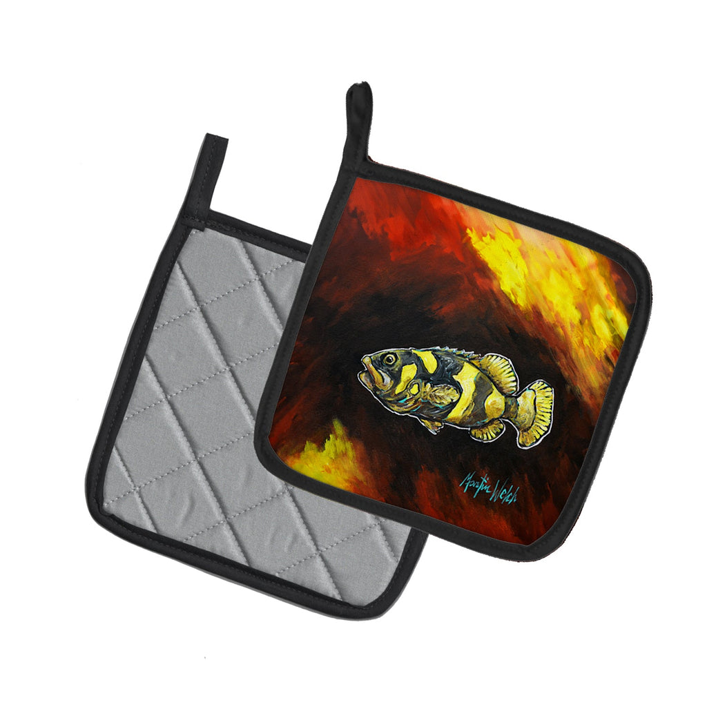 Bumblebee Fish Pot Holder Set of 2 Heat Resistant Quilted Hot Pads 7.5 x 7.5 Inch, Insulated Kitchen Trivets for Cooking & Baking