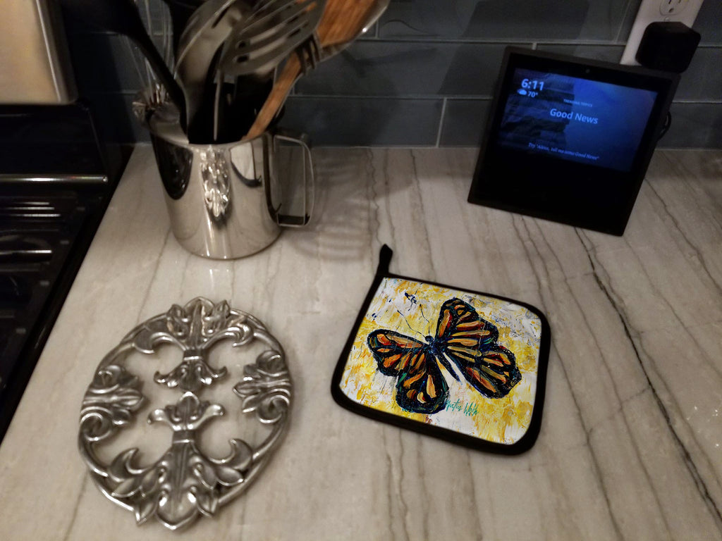 Butterfly Breeze Pot Holder Set of 2 Heat Resistant Quilted Hot Pads 7.5 x 7.5 Inch, Insulated Kitchen Trivets for Cooking & Baking