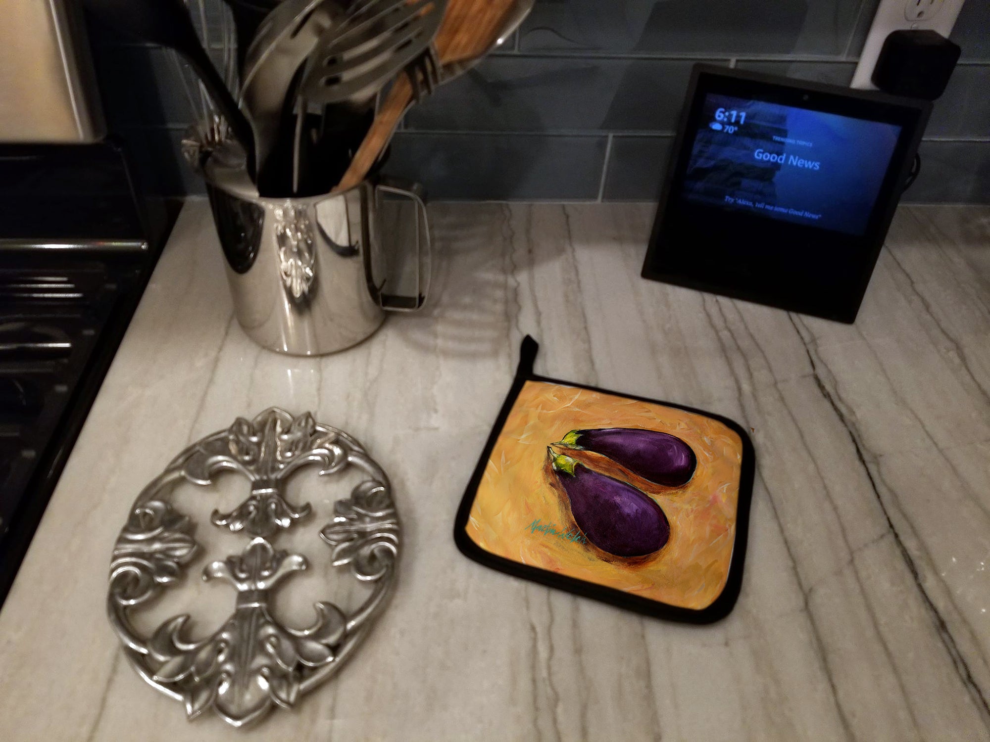 EP II Eggplant Pot Holder Set of 2 Heat Resistant Quilted Hot Pads 7.5 x 7.5 Inch, Insulated Kitchen Trivets for Cooking & Baking