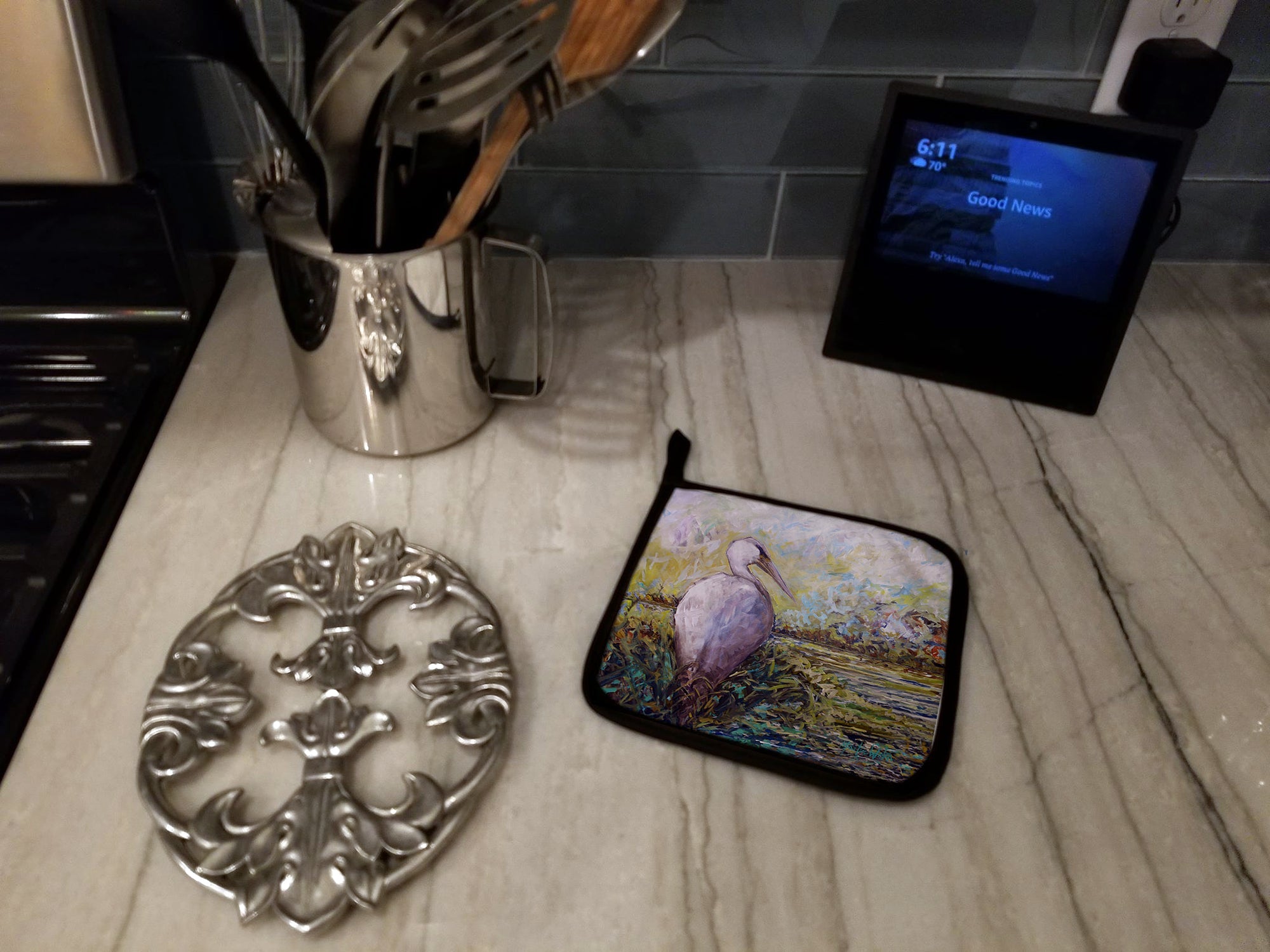 Heron in the Swamp Pot Holder Set of 2 Heat Resistant Quilted Hot Pads 7.5 x 7.5 Inch, Insulated Kitchen Trivets for Cooking & Baking