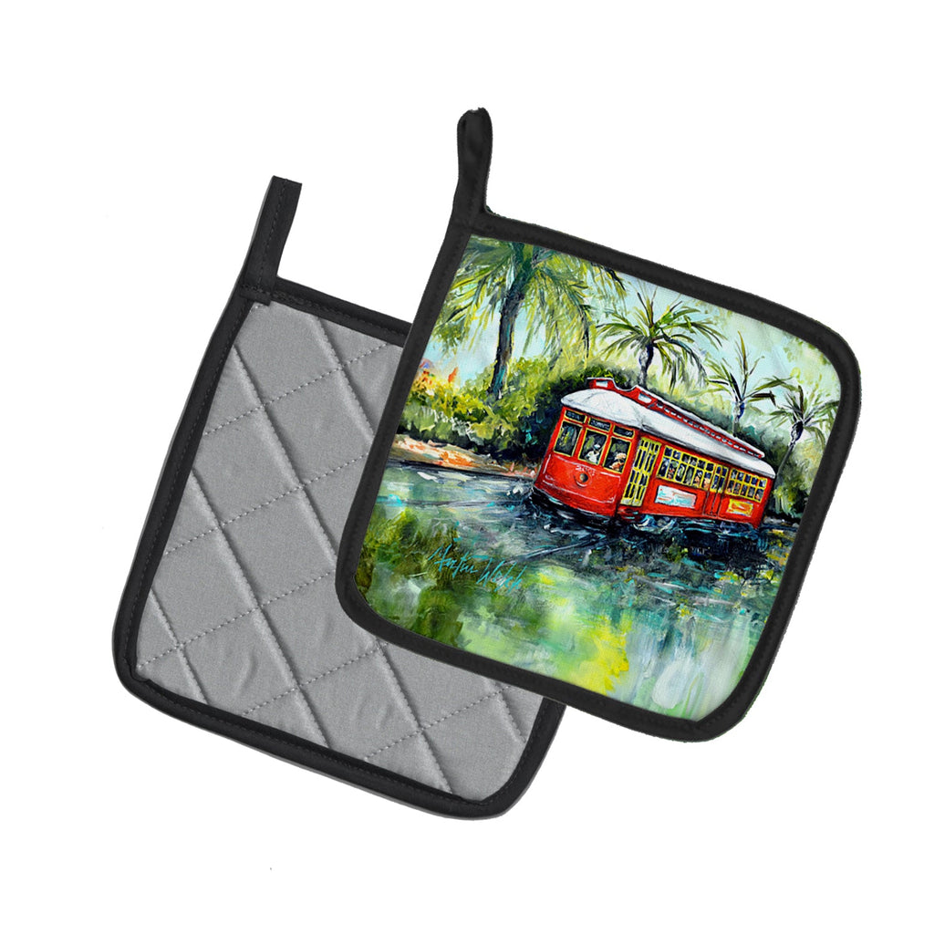 Little Red Street Car Pot Holder Set of 2 Heat Resistant Quilted Hot Pads 7.5 x 7.5 Inch, Insulated Kitchen Trivets for Cooking & Baking
