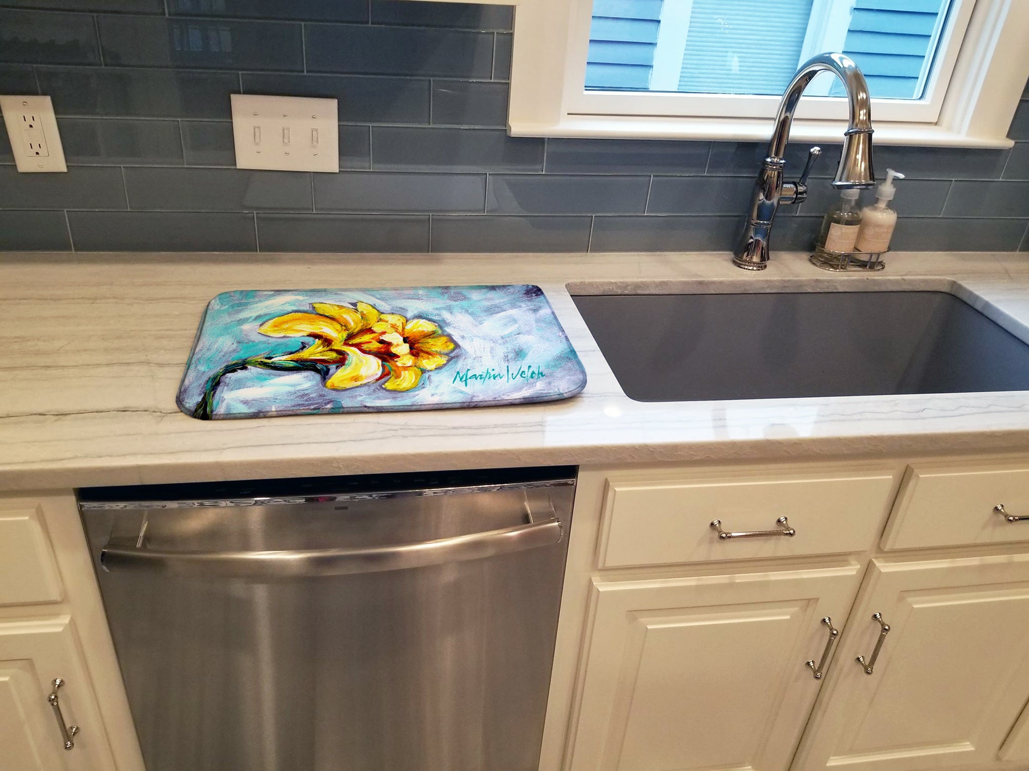 Yellow Daffy Daffodils Dish Drying Mat Absorbent Dish Drying Mat Pad for Kitchen Counter Dish Drainer Mat for Countertop, 14 x 21", Multicolor