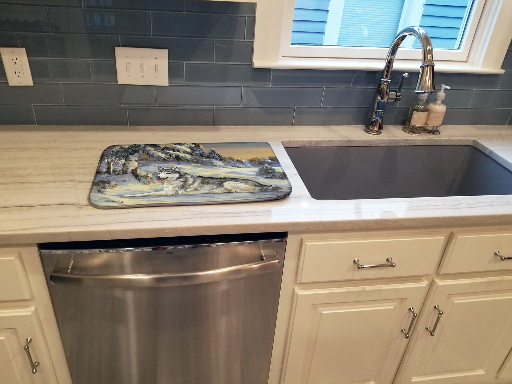 Siberian Husky Winterscape Dish Drying Mat Absorbent Dish Drying Mat Pad for Kitchen Counter Dish Drainer Mat for Countertop, 14 x 21", Multicolor