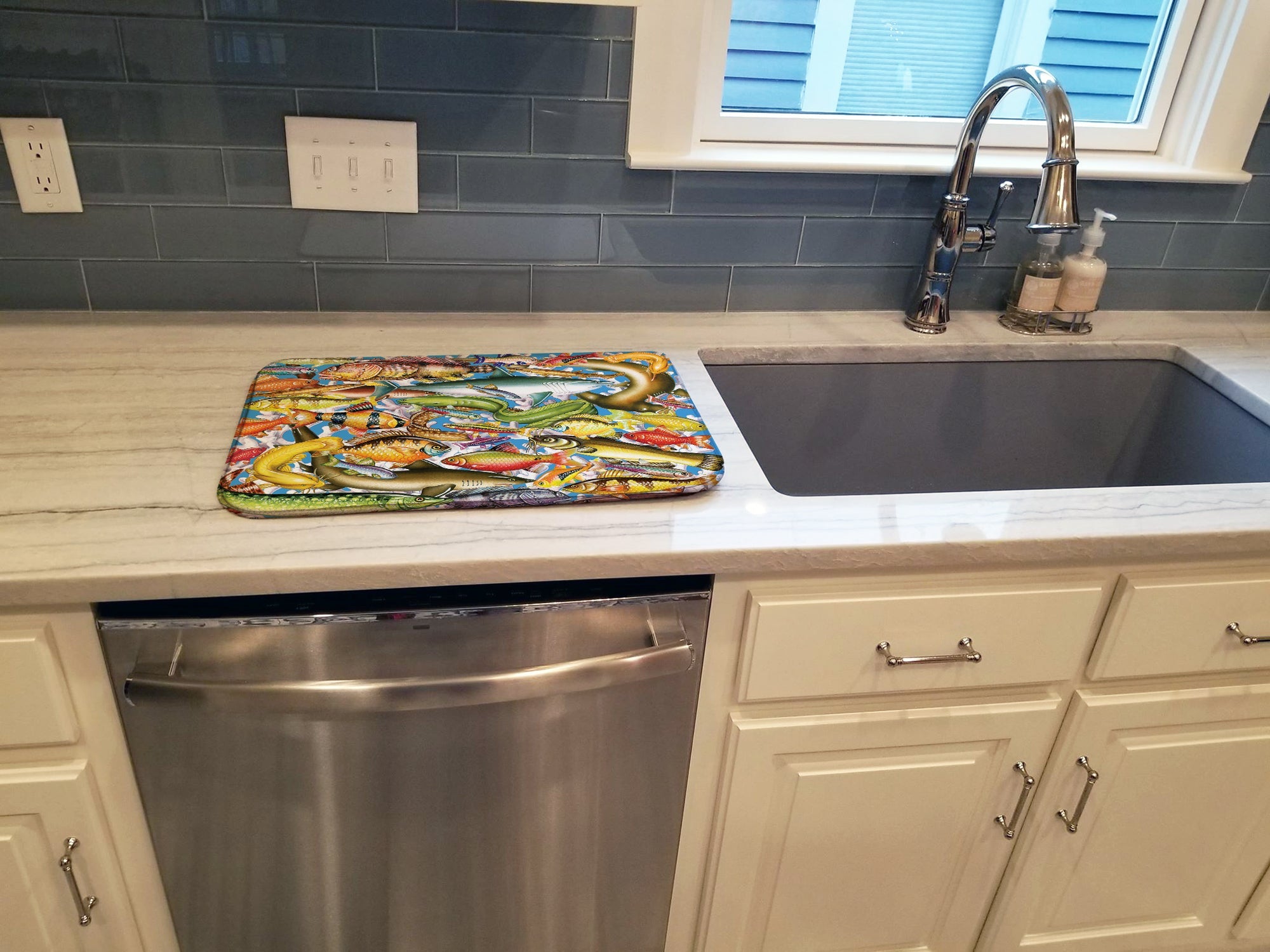 Fish of the Deep Dish Drying Mat Absorbent Dish Drying Mat Pad for Kitchen Counter Dish Drainer Mat for Countertop, 14 x 21", Multicolor