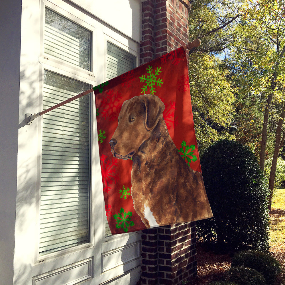 Chesapeake Bay Retriever Red Snowflakes Holiday Christmas House Flag 28x40 Porch Sleeve Pole Decorative Outside Yard Banner Artwork Wall Hanging, Polyester