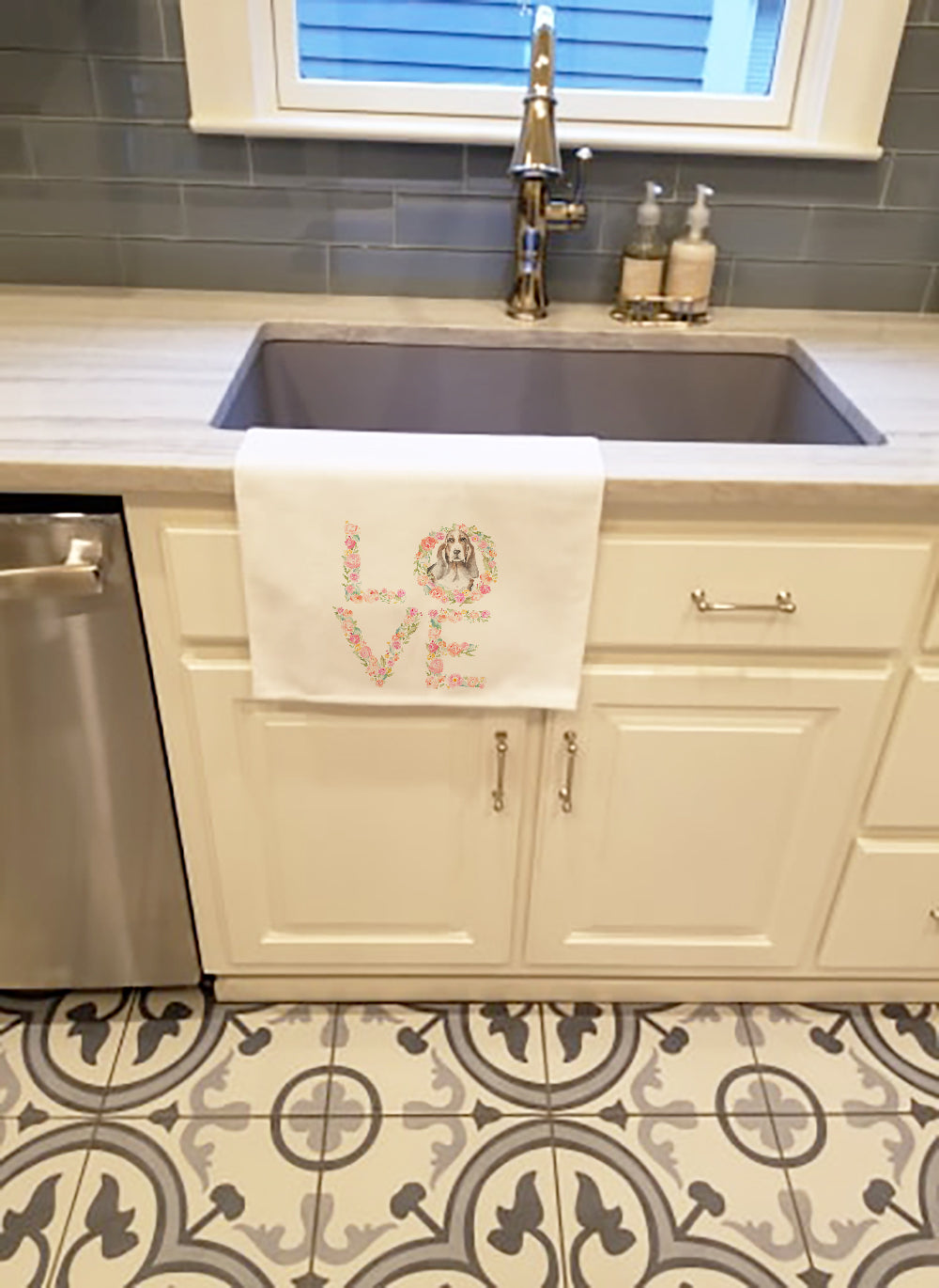 Basset Hound #6 LOVE Kitchen Towel Set of 2 White Dish Towels Decorative Bathroom Hand towel for Hand, Face, Hair, Yoga, Tea, Dishcloth, 19 X 28", White