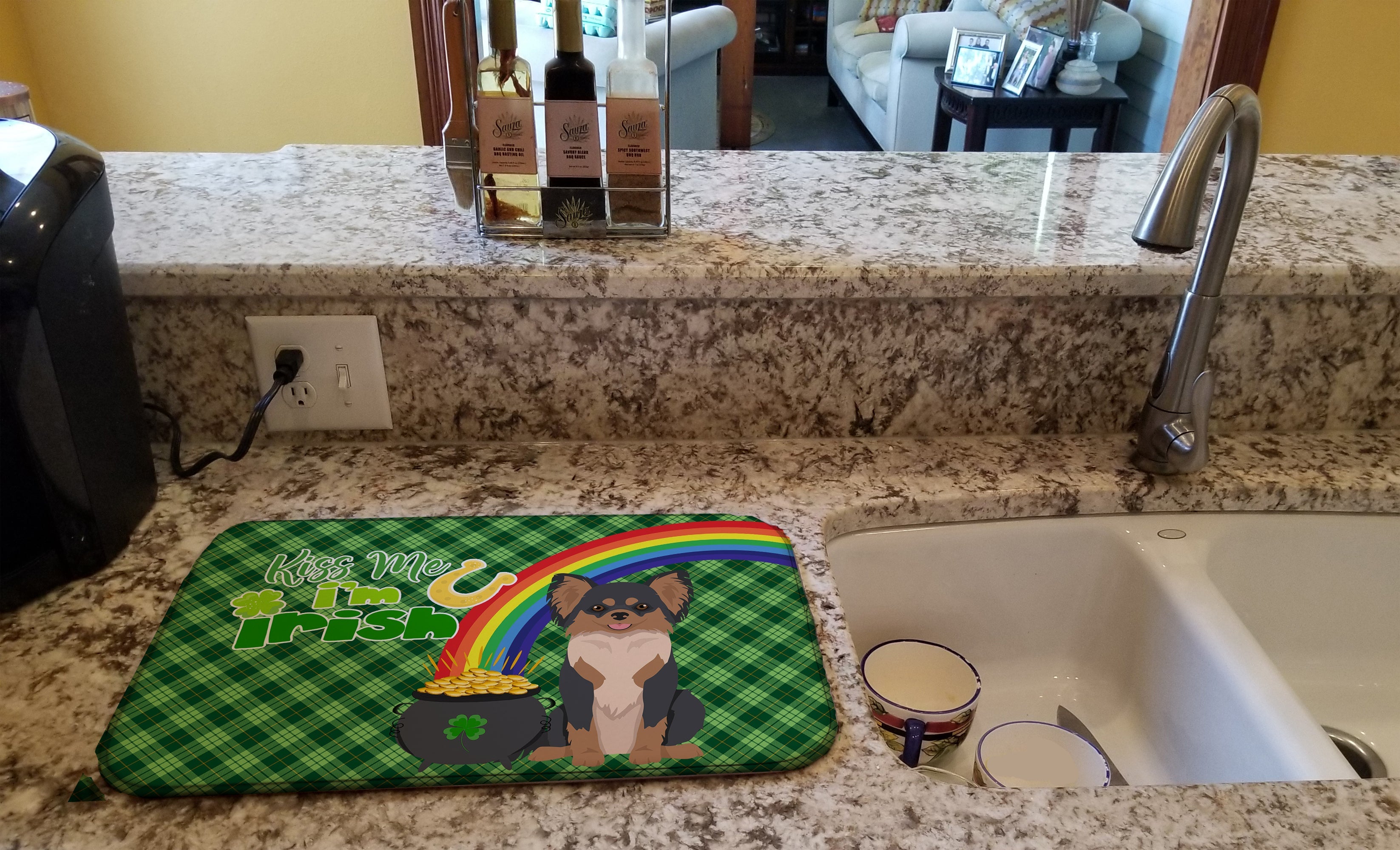 Longhaired Black and Tan Chihuahua St. Patrick's Day Dish Drying Mat Absorbent Dish Drying Mat Pad for Kitchen Counter Dish Drainer Mat for Countertop, 14 x 21", Multicolor