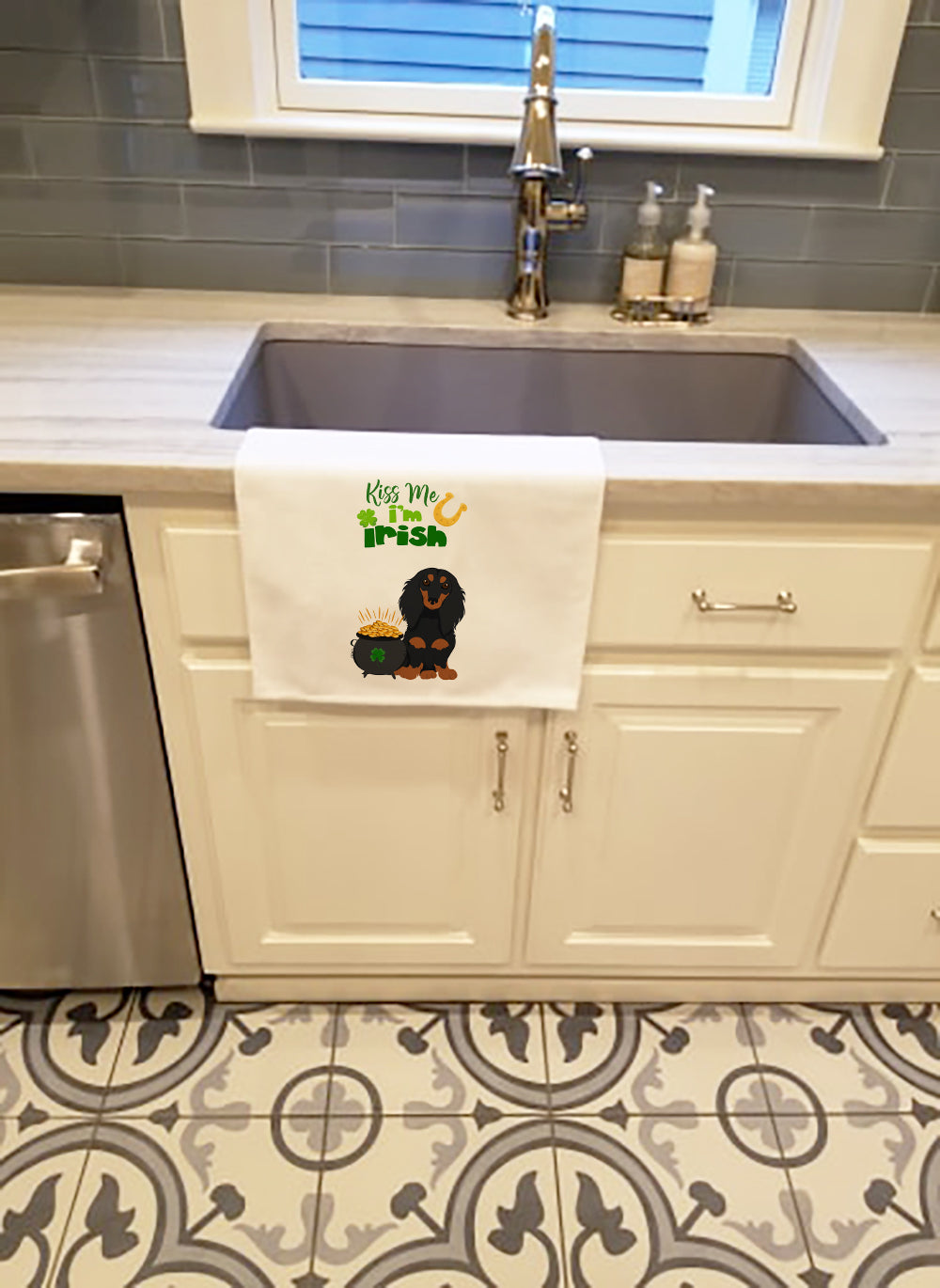 Longhair Black and Tan Dachshund St. Patrick's Day Kitchen Towel Set of 2 White Dish Towels Decorative Bathroom Hand towel for Hand, Face, Hair, Yoga, Tea, Dishcloth, 19 X 28", White