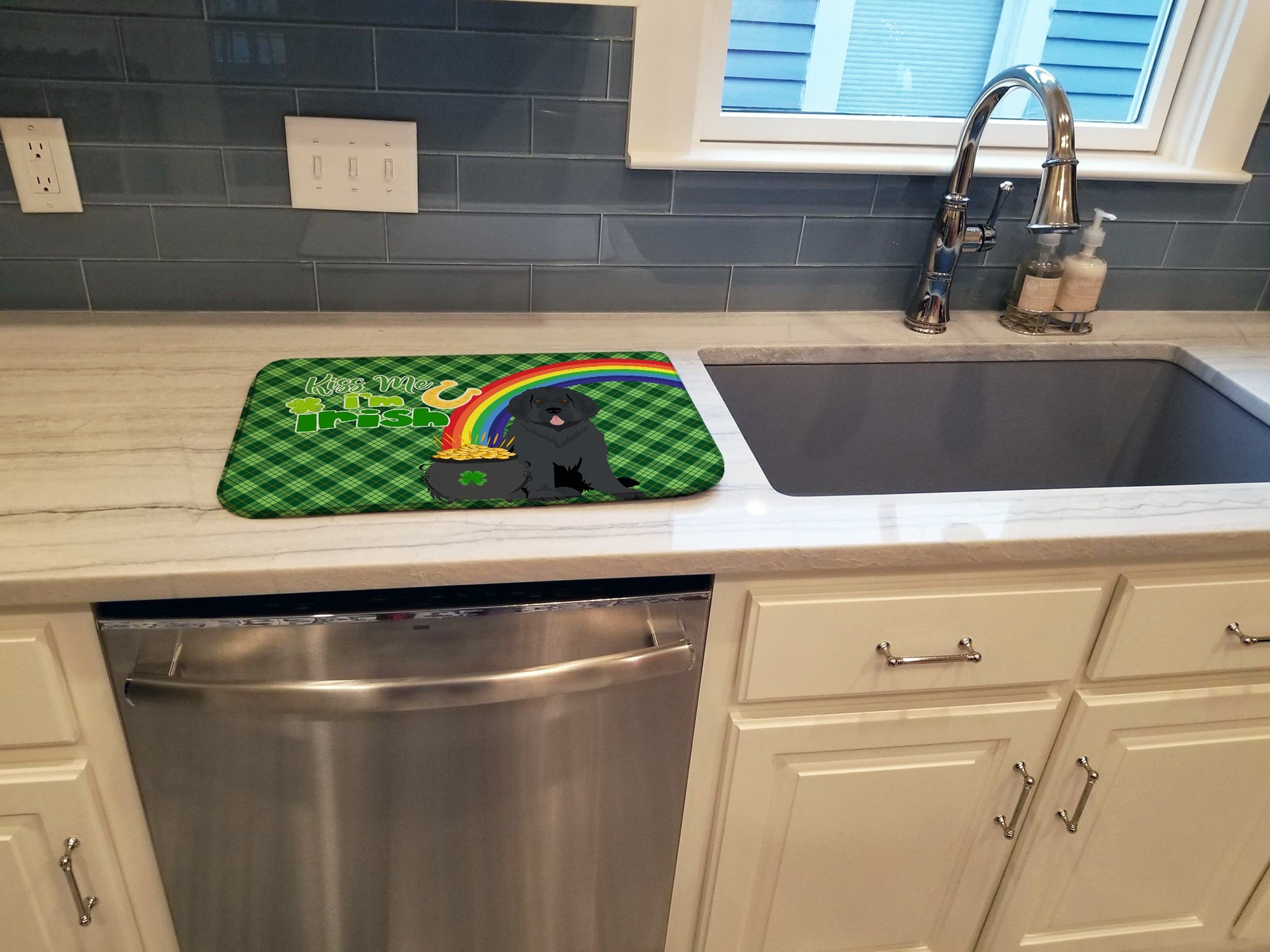 Black Newfoundland St. Patrick's Day Dish Drying Mat Absorbent Dish Drying Mat Pad for Kitchen Counter Dish Drainer Mat for Countertop, 14 x 21", Multicolor