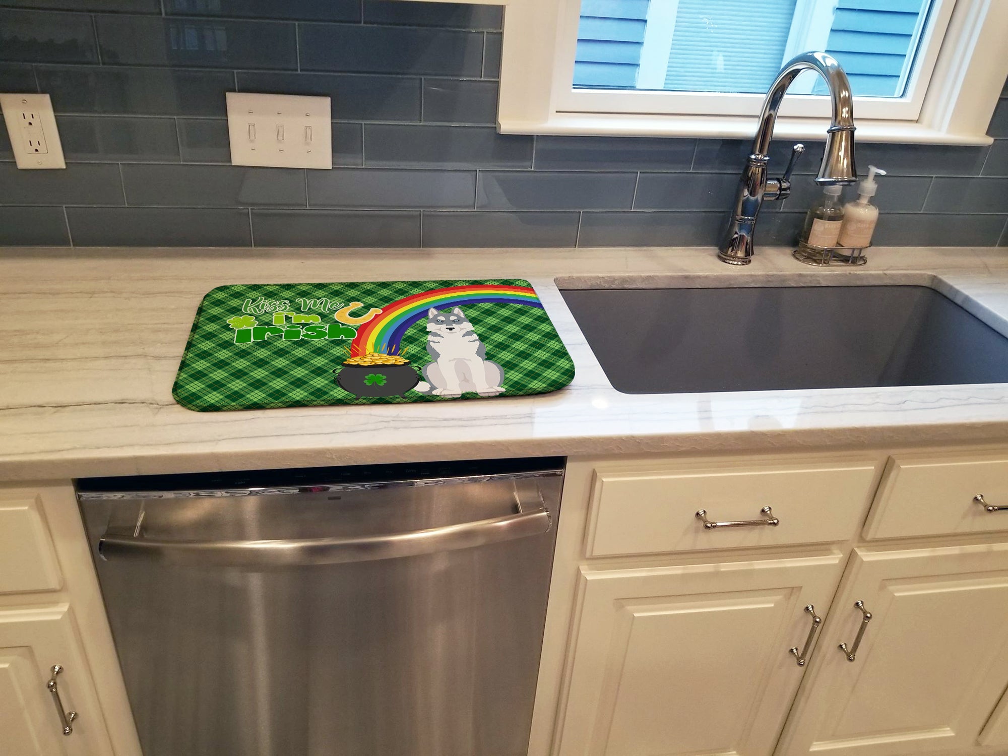 Grey Siberian Husky St. Patrick's Day Dish Drying Mat Absorbent Dish Drying Mat Pad for Kitchen Counter Dish Drainer Mat for Countertop, 14 x 21", Multicolor