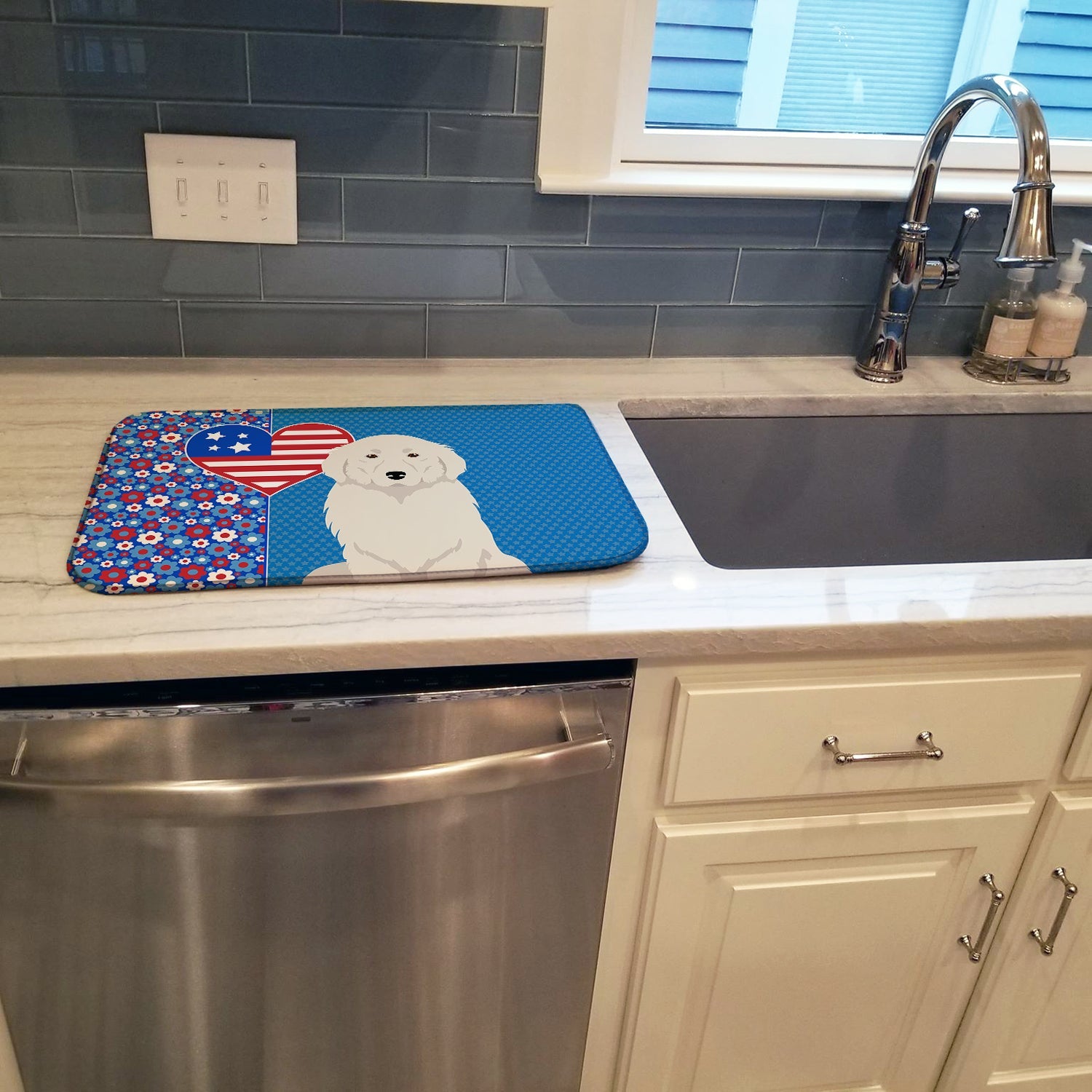 Great Pyrenees USA American Dish Drying Mat Absorbent Dish Drying Mat Pad for Kitchen Counter Dish Drainer Mat for Countertop, 14 x 21", Multicolor