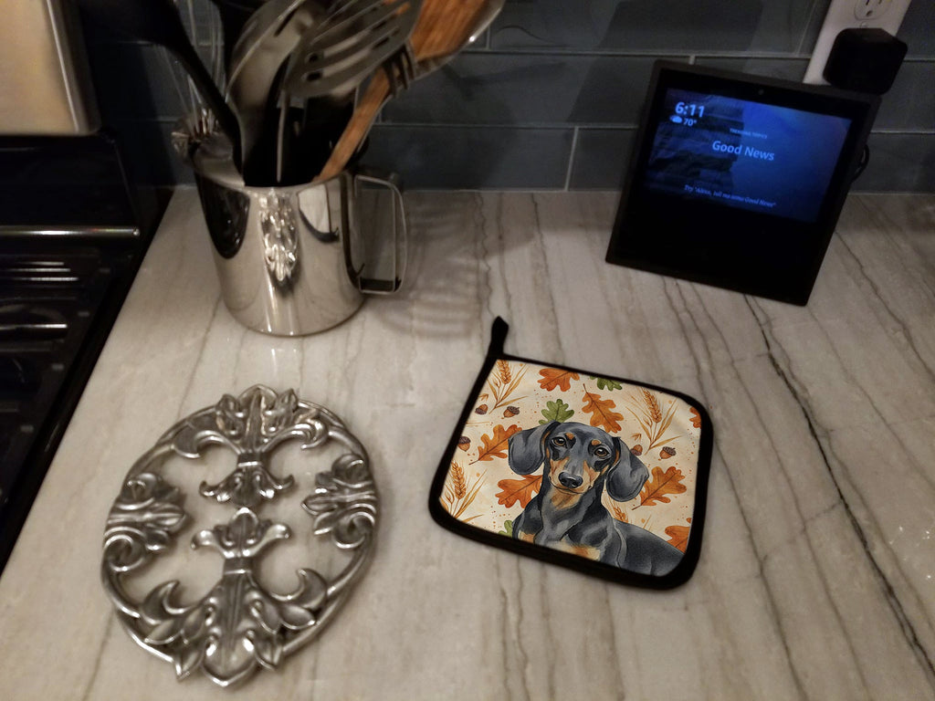 Black and Tan Dachshund Heirloom Fall Pot Holder Set of 2 Heat Resistant Quilted Hot Pads 7.5 x 7.5 Inch, Insulated Kitchen Trivets for Cooking & Baking