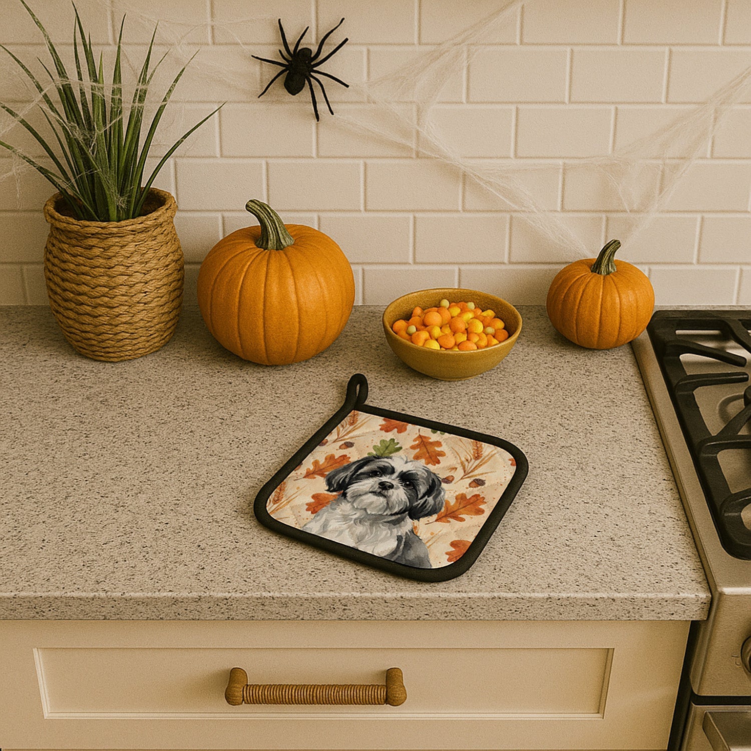 Black and White Shih Tzu Heirloom Fall Pot Holder Set of 2 Heat Resistant Quilted Hot Pads 7.5 x 7.5 Inch, Insulated Kitchen Trivets for Cooking & Baking