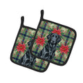 Black Flat-Coated Retriever Christmas PoinsettIas Pot Holder Set of 2 Heat Resistant Quilted Hot Pads 7.5 x 7.5 Inch, Insulated Kitchen Trivets for Cooking & Baking