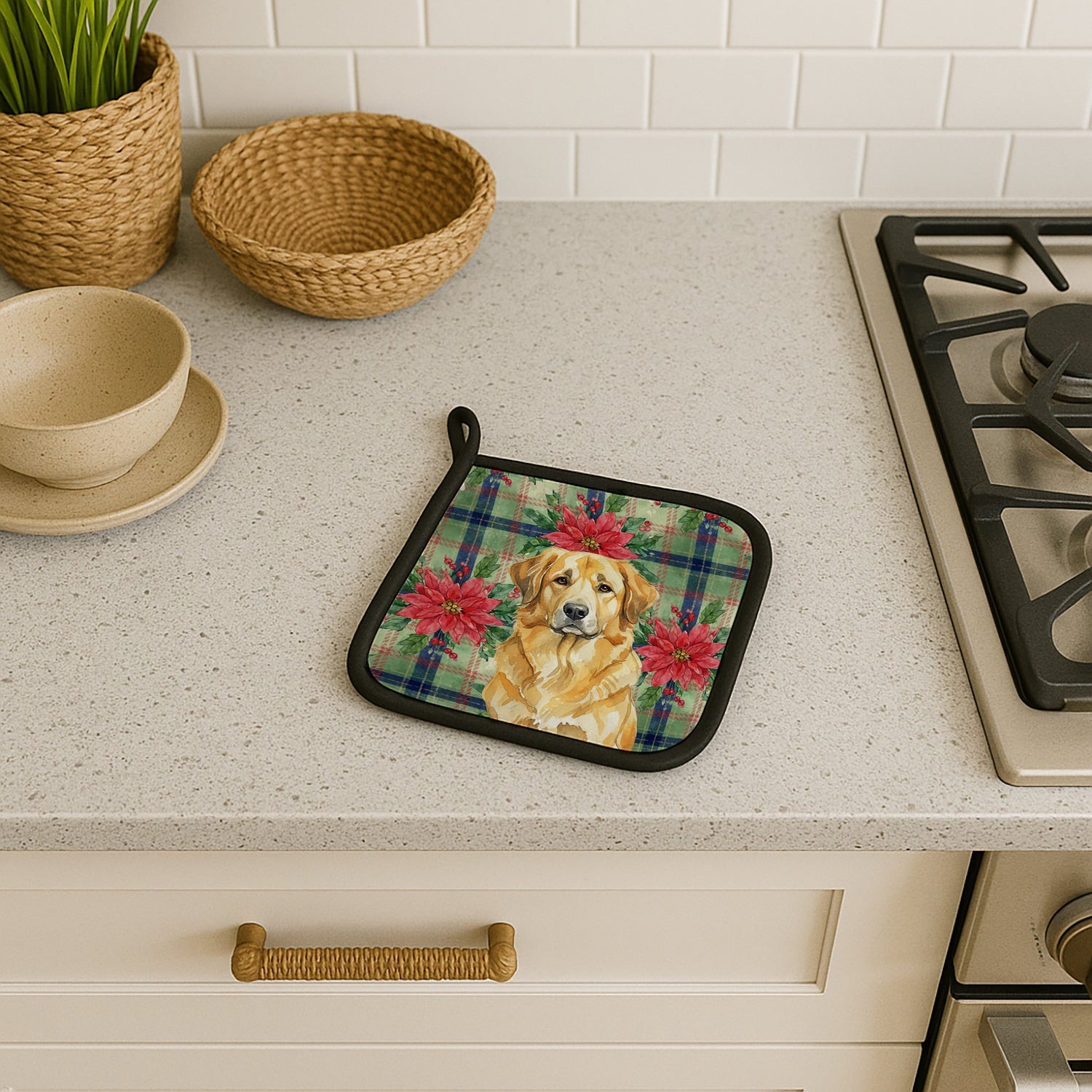 Lion Yellow Leonberger Christmas PoinsettIas Pot Holder Set of 2 Heat Resistant Quilted Hot Pads 7.5 x 7.5 Inch, Insulated Kitchen Trivets for Cooking & Baking