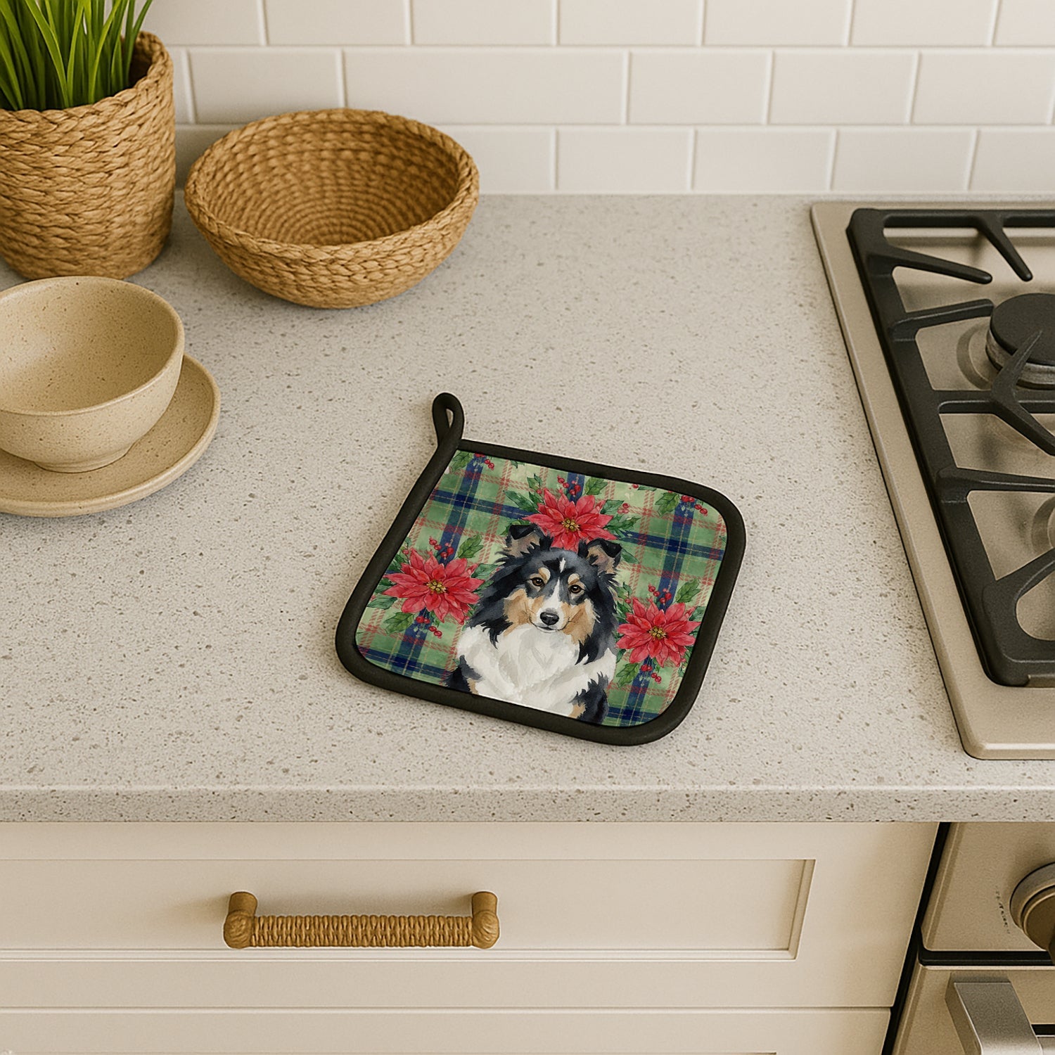 Tricolor Sheltie Christmas PoinsettIas Pot Holder Set of 2 Heat Resistant Quilted Hot Pads 7.5 x 7.5 Inch, Insulated Kitchen Trivets for Cooking & Baking