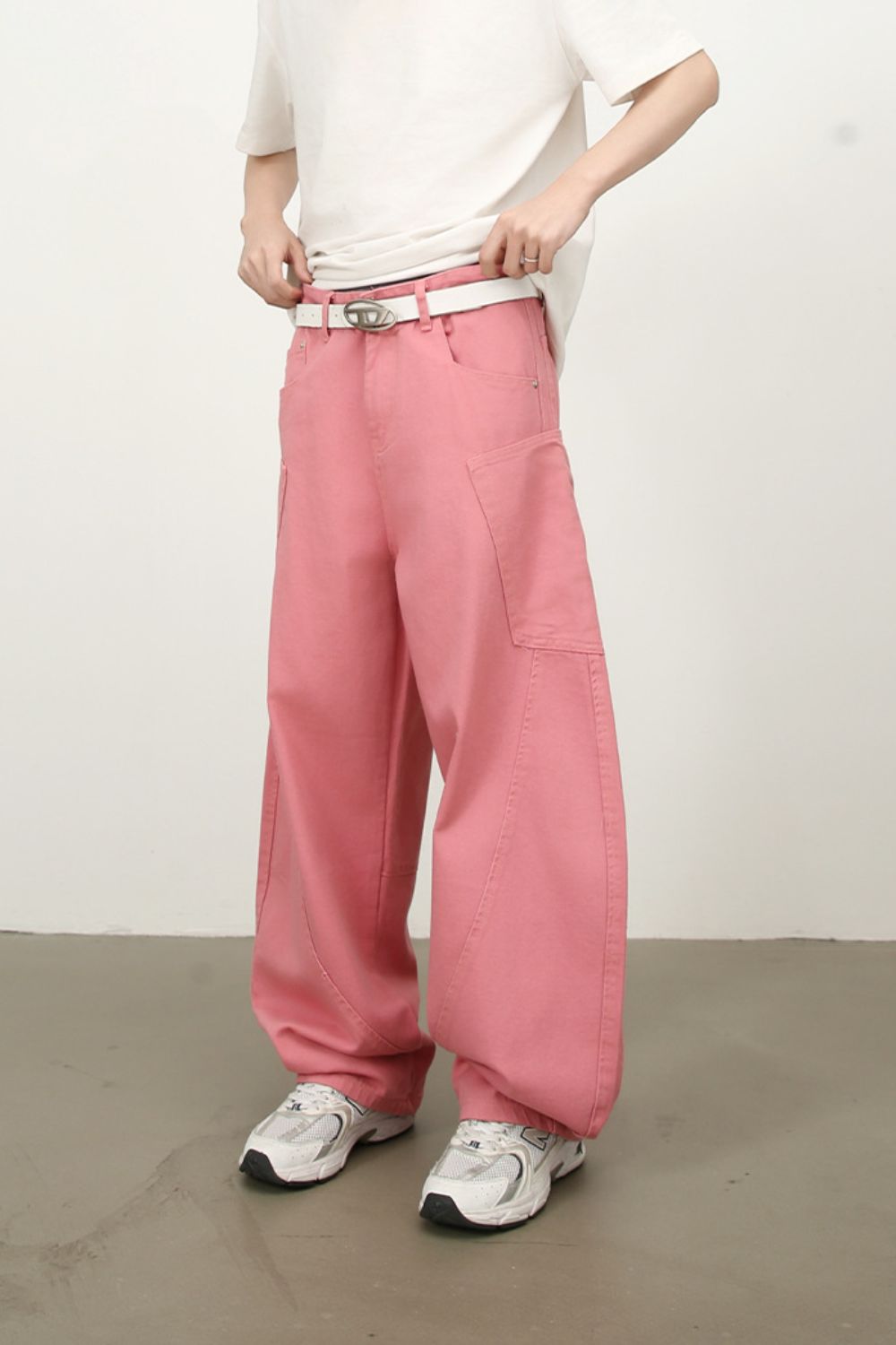 Men's Mid Rise Wide Leg Jeans
