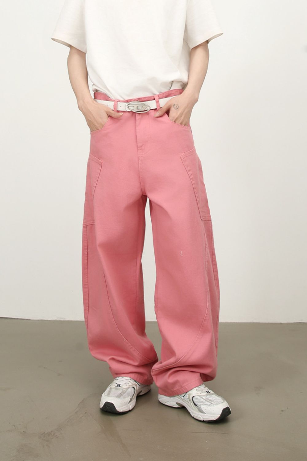 Men's Mid Rise Wide Leg Jeans